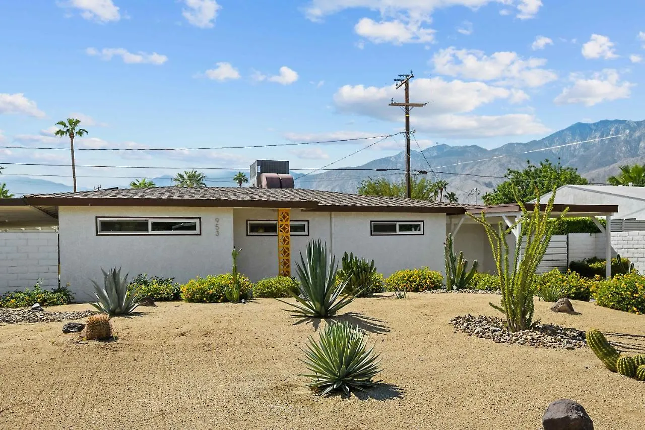 The Yellow Retreat Palm Springs